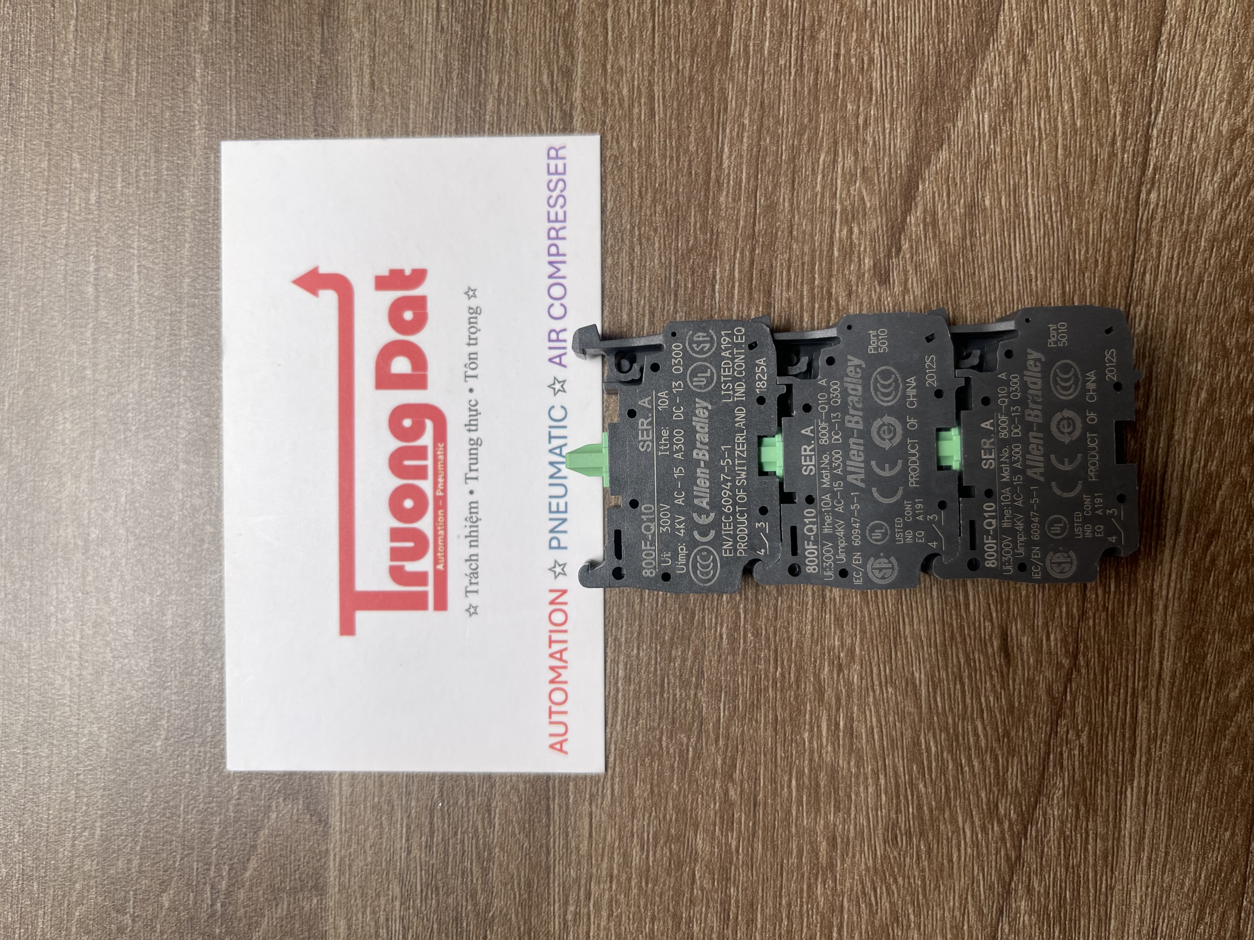 800F-Q10 Allen-Bradley Tiếp điểm phụ