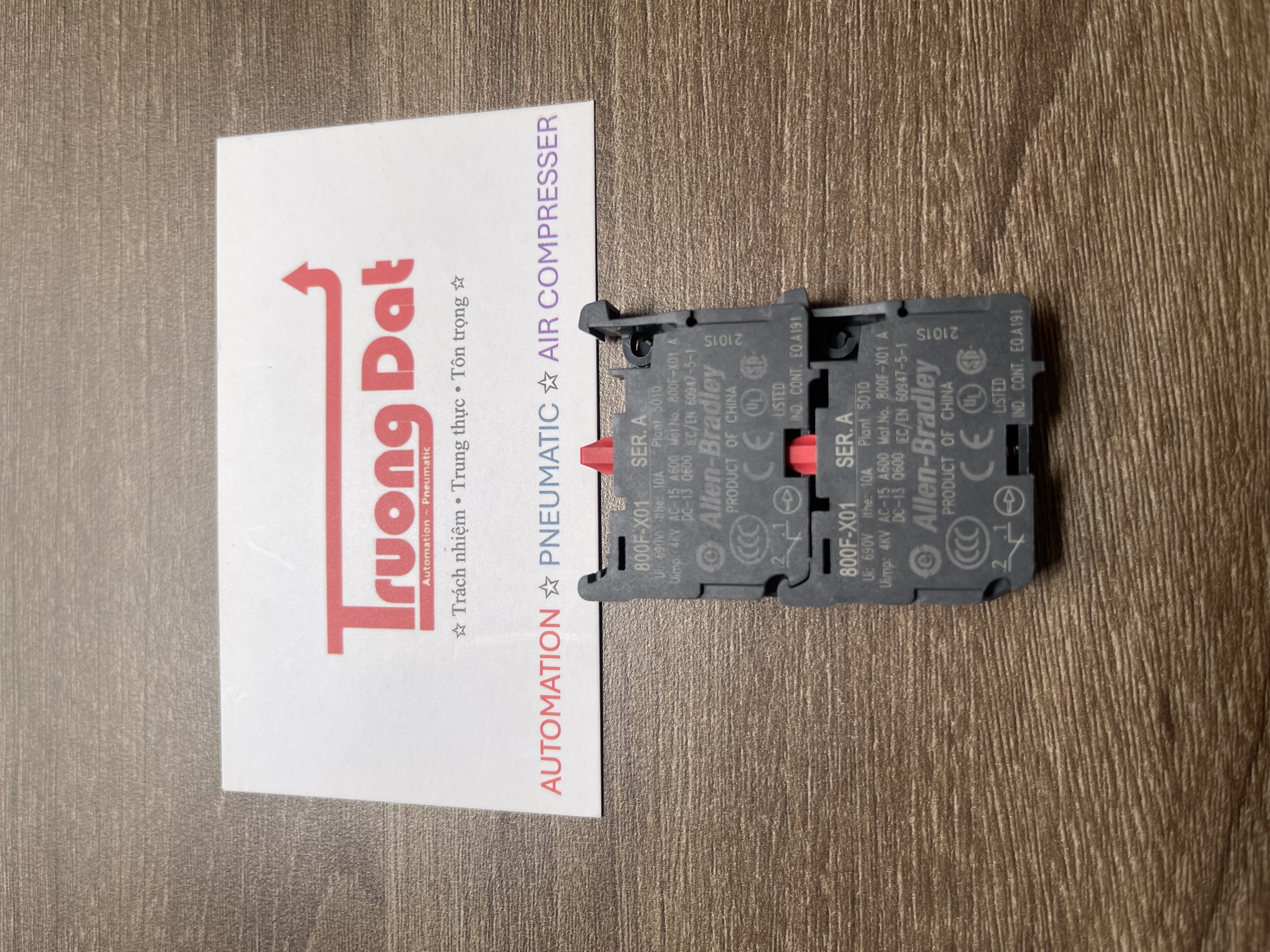 800F-X01 Allen-Bradley Tiếp điểm phụ