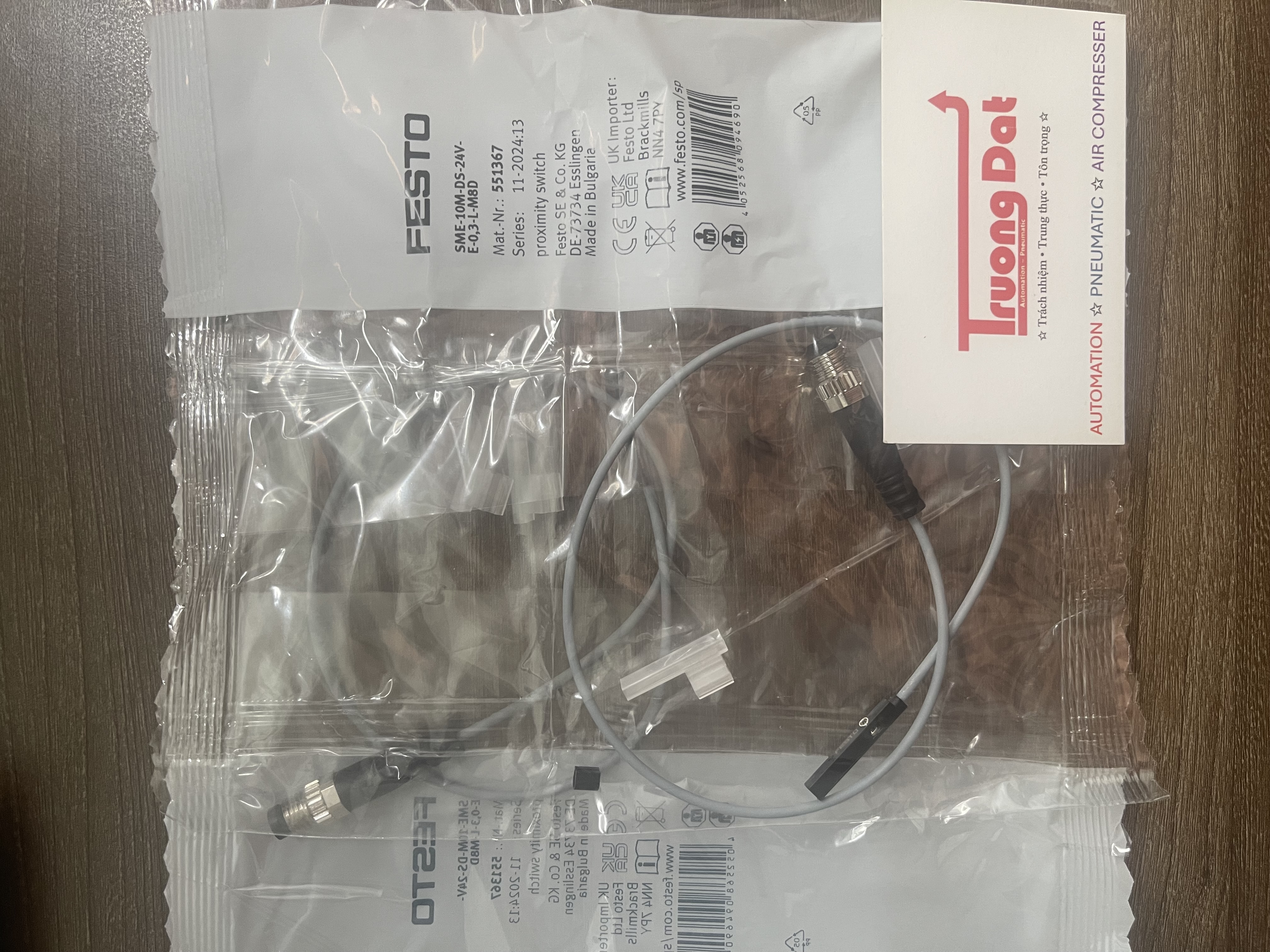 Cảm biến tiệm cận FESTO SME-10M-DS-24V-E-0,3-L-M8D (551367)