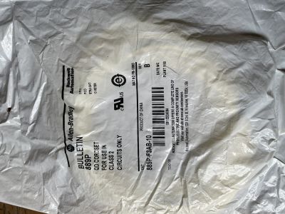 Cable PVC Yellow 3 Pin 24AWG Allen-Bradley 889P-F3AB-10