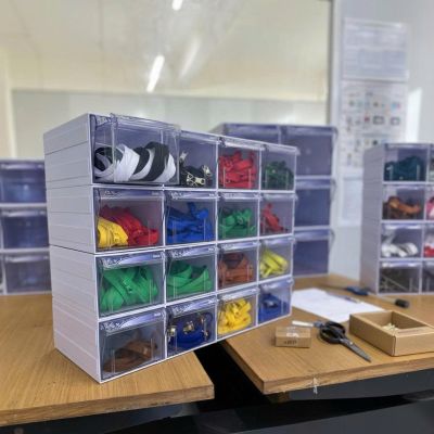 Tủ đựng linh kiện